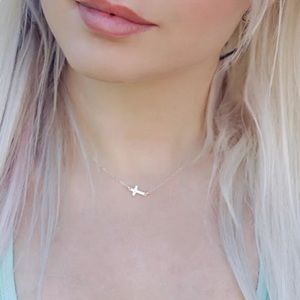 3/$15🔥Silver plated mini cross necklace